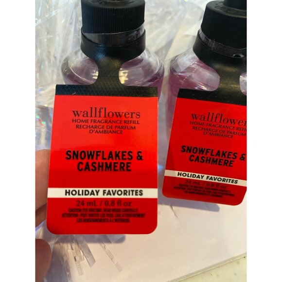 Bath & Body Works “Snowflakes & Cashmere” NEW Wallflower Refills -2 - Picture 2 of 4